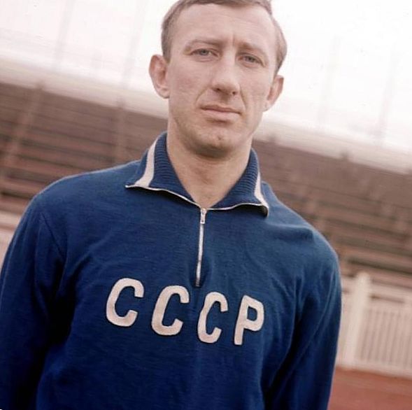 Игорь Нетто (1952-1965, 54 матча в составе национальной сборной, 4 гола)