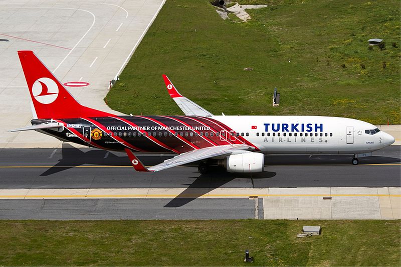 Самолет Turkish Airlines Манчестер Юнайтед