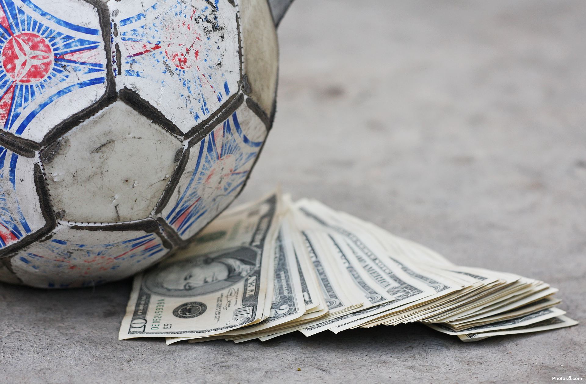 футбол и деньги