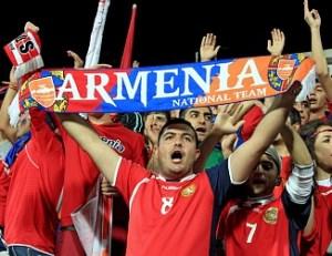 БК «БалтБет»: В матче Армения - Польша болельщиков ждет открытый футбол