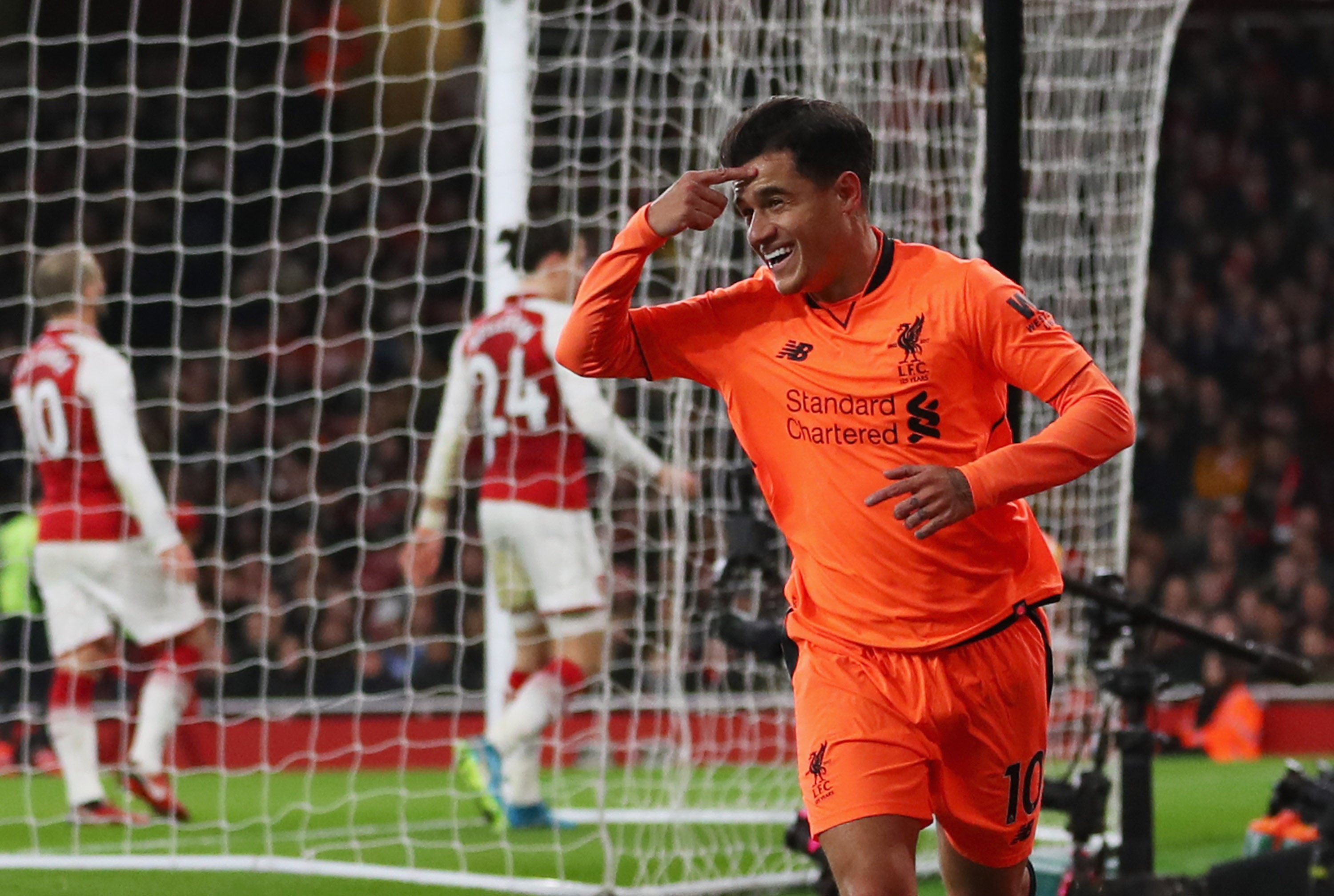Philippe Coutinho esulta dopo aver portato in vantaggio i Reds durante Arsenal-Liverpool, Premier League 2017-2018 (Getty Images)