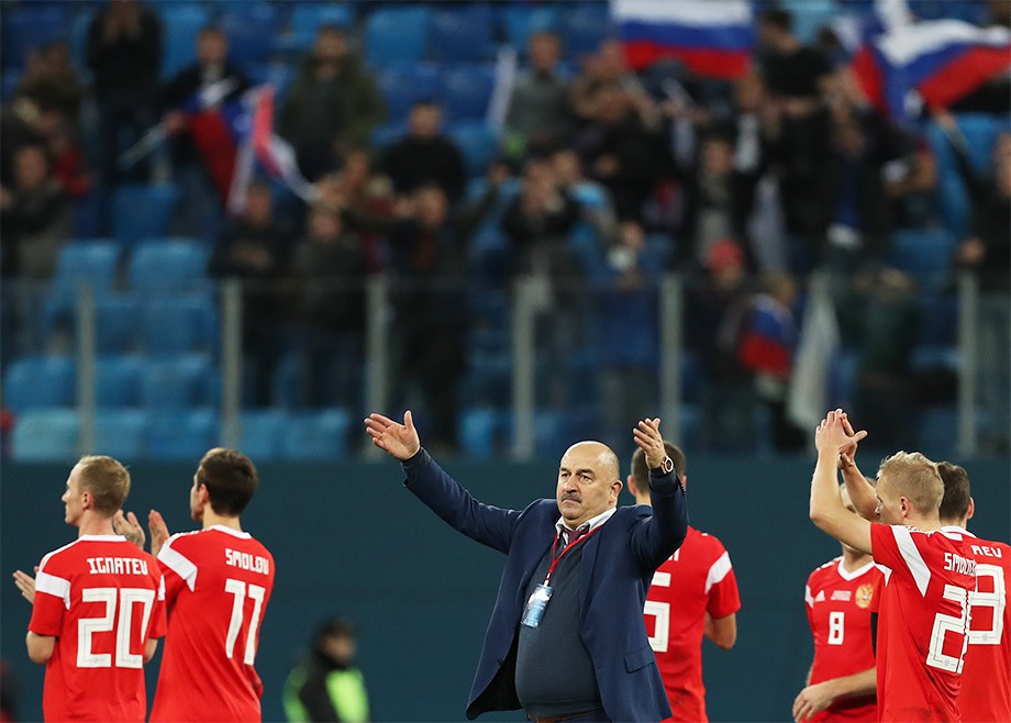 Завершила год сборная России ярким матчем с Испанией. В котором было всё…