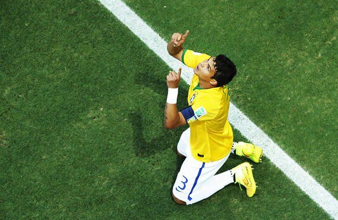 ЧМ-2014. Бразилия – Колумбия – 2:1. Забивший первый мяч Тьяго Силва благодарит небеса