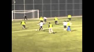 Кадыров играет в футбол
