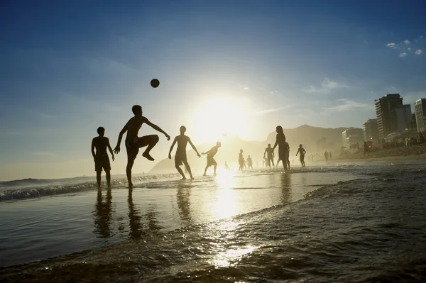 Кариока бразильцев играть altinho futebol пляжный футбол Стоковое Фото