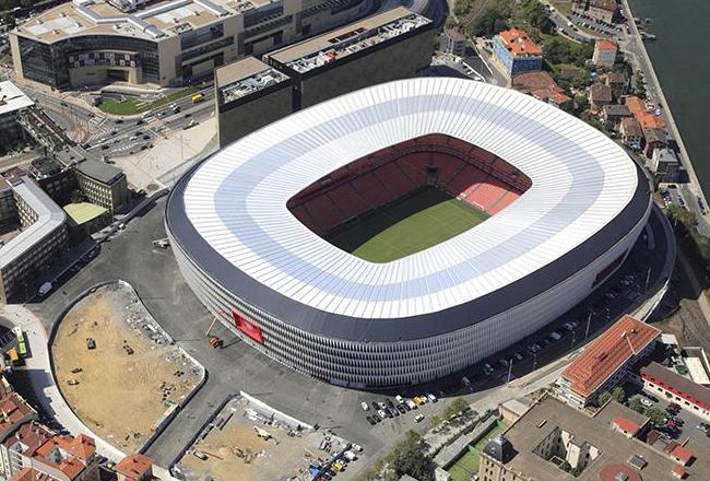 Испанский футбольный стадион