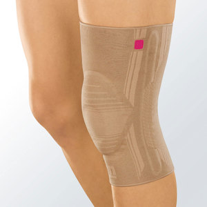 Функциональный бандаж для фиксации коленного сустава