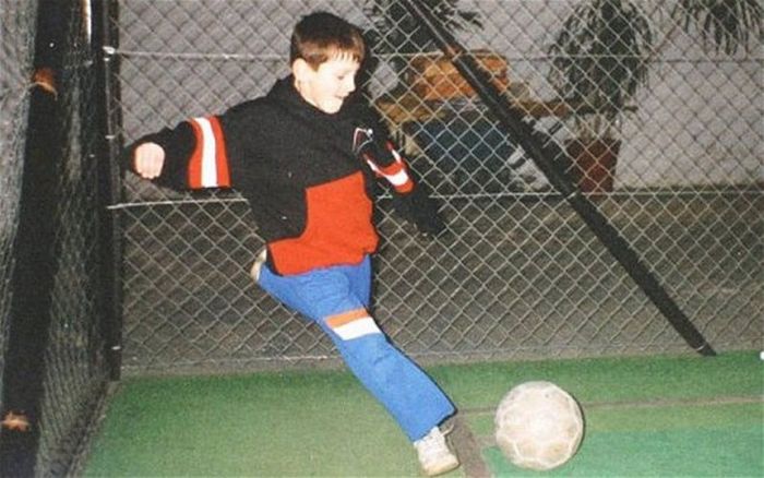 Известные футболисты в детстве (23 фото)