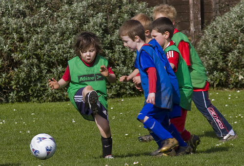 спорт, футбол, детям о спорте, правила игры в футбол, как играть в футбол