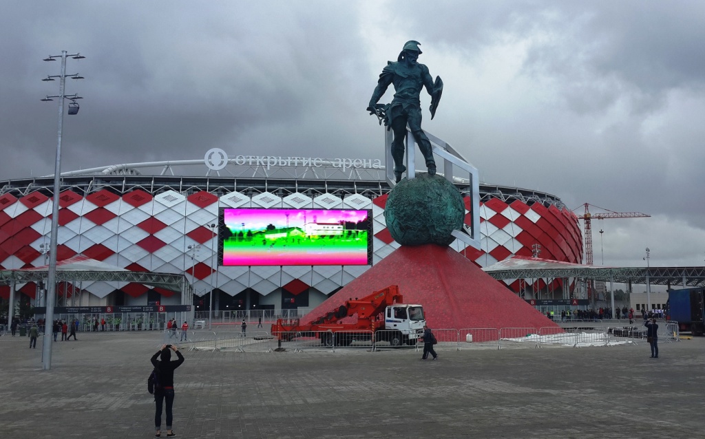 Как выглядит скульптура Спартака возле Открытие Арена в Москве фото - ЧМ по футболу 2018 в России
