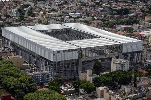 Футбольные стадионы Бразилии самые большие и красивые