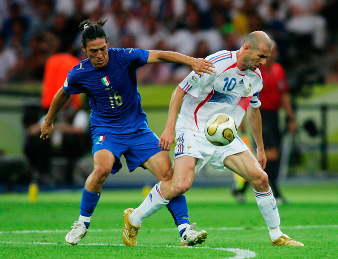 В 2006 году итальянцы выиграли чемпионат мира, а Каморанези стал одним из ключевых игроков в команде Марчелло Липпи