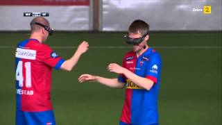 Ржачный футбол в очках виртуальной реальности