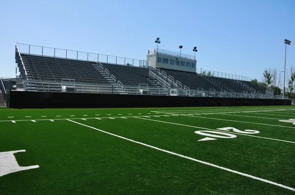 Американской средней школе футбольный стадион Лицензионные Стоковые Фото